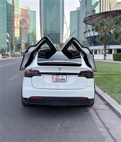 تسلا Model X